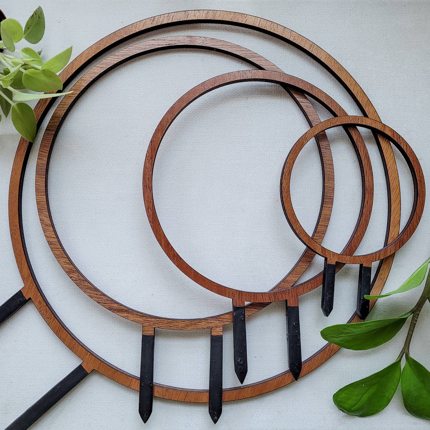 Wood Single Hoop Trellis: Small